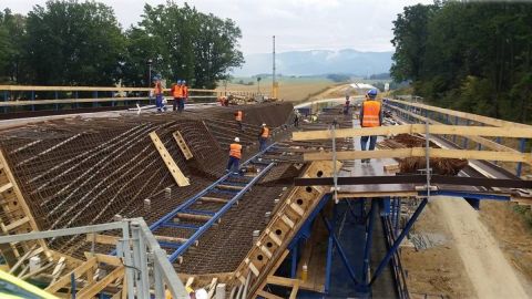 Výstavby 3 betonážnych celkov, Lietavská Lúčka - Hričovské Podhradie, úsek Bitarová